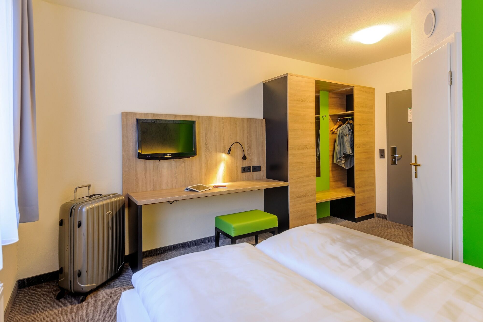 Отель Ibis Styles Halle Галль Экстерьер фото